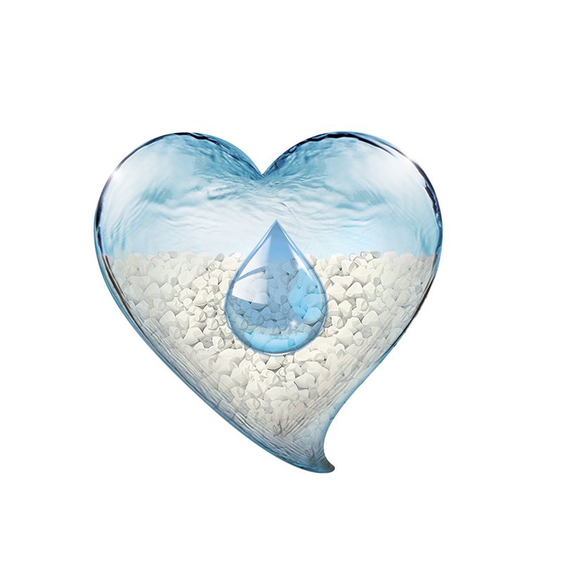 Heart symbol with water and white pebbles, representing freshness or moisture retention.