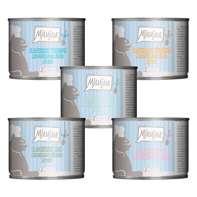 Mjamjam cat food: blanched wild duck with steamed pumpkin, chicken with steamed pumpkin, veal with carrots, turkey with carrots, turkey with plenty of salmon. Grain-free.