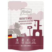 MjAMjAM hearty venison and rabbit served with fruity blueberries. Best quality from German production, extra high meat content, grain-free, important vitamins and taurine.