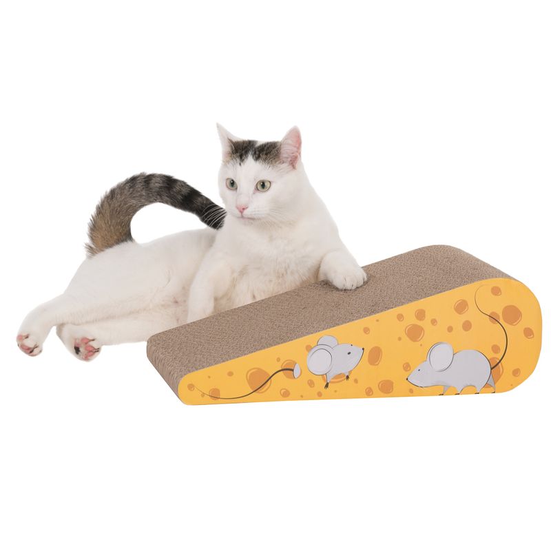 Scratching board in cheese shape with mouse motifs, made of cardboard. White cat lying relaxed next to it.